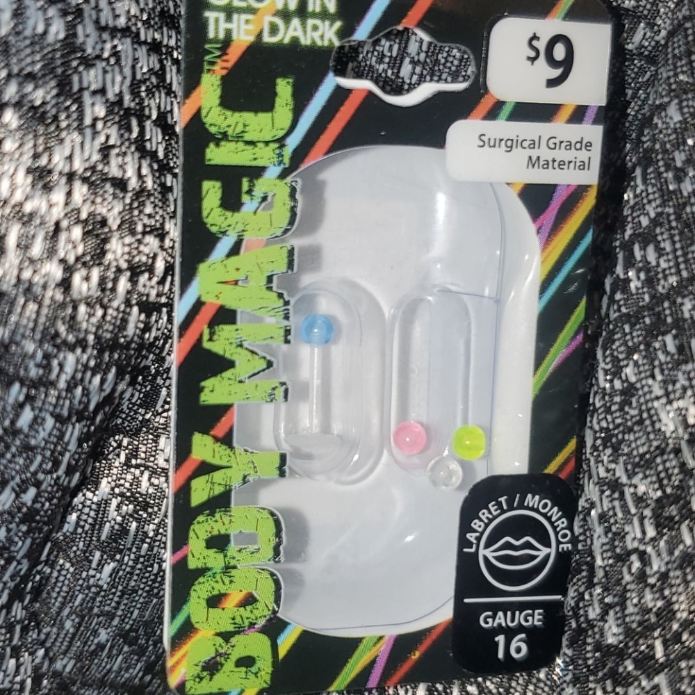 Glow in the dark labret studs